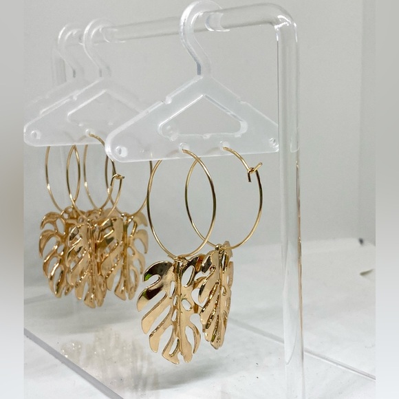 Leaf 🍃 pendant hoop earrings !!! - Picture 5 of 9